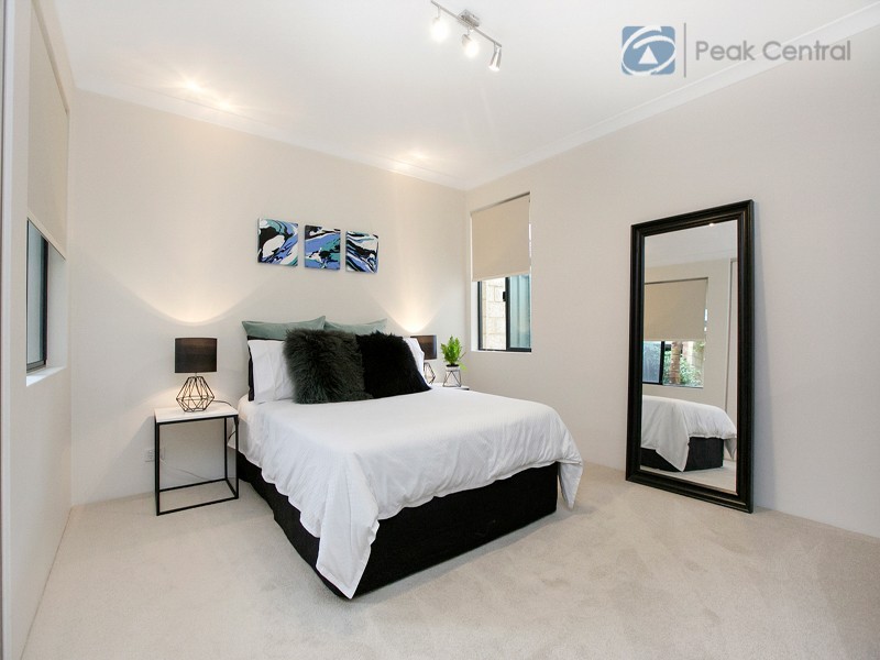 20 Jagoe Loop, Willagee WA 6156