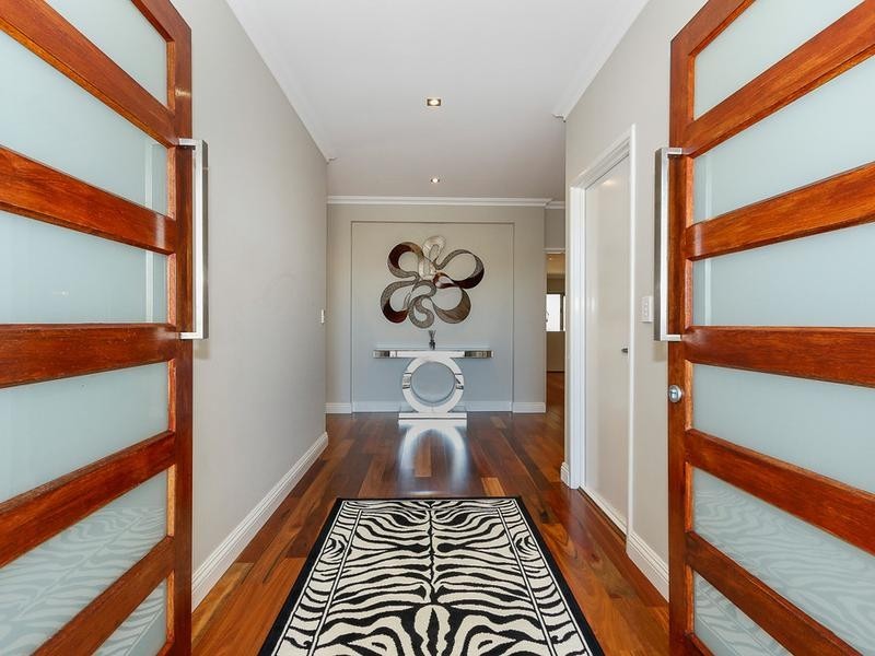 6 Stowe Gardens, Aubin Grove WA 6164