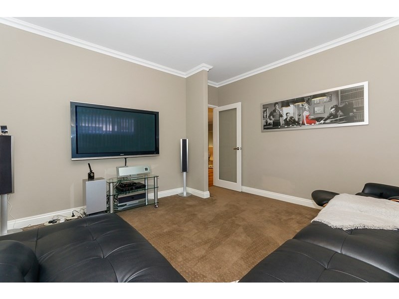 6 Stowe Gardens, Aubin Grove WA 6164