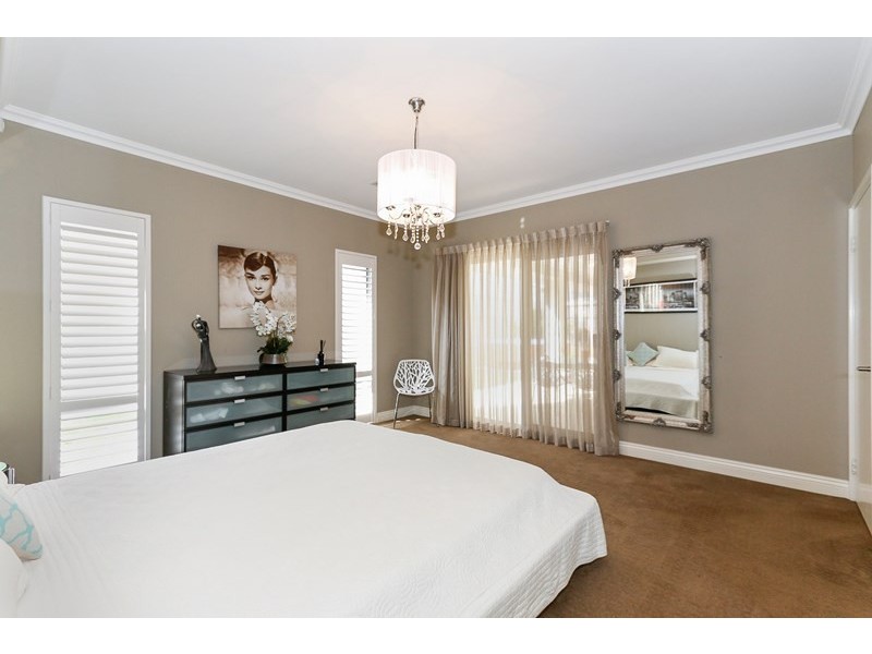 6 Stowe Gardens, Aubin Grove WA 6164