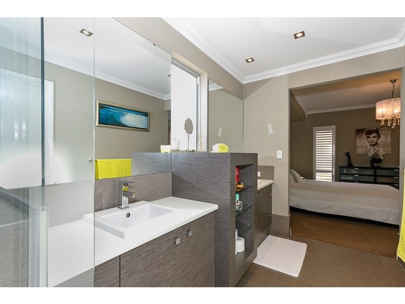 6 Stowe Gardens, Aubin Grove WA 6164