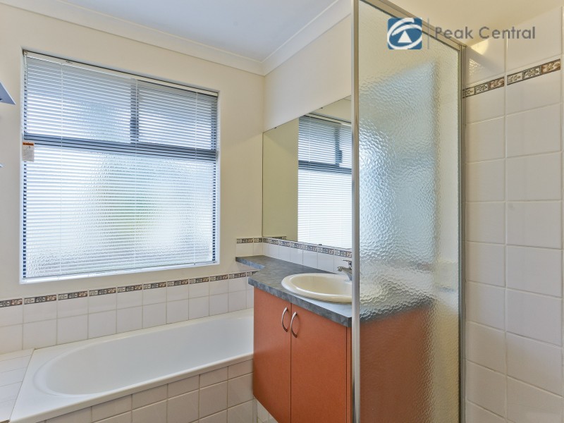 8 Centennial Avenue, Bertram WA 6167