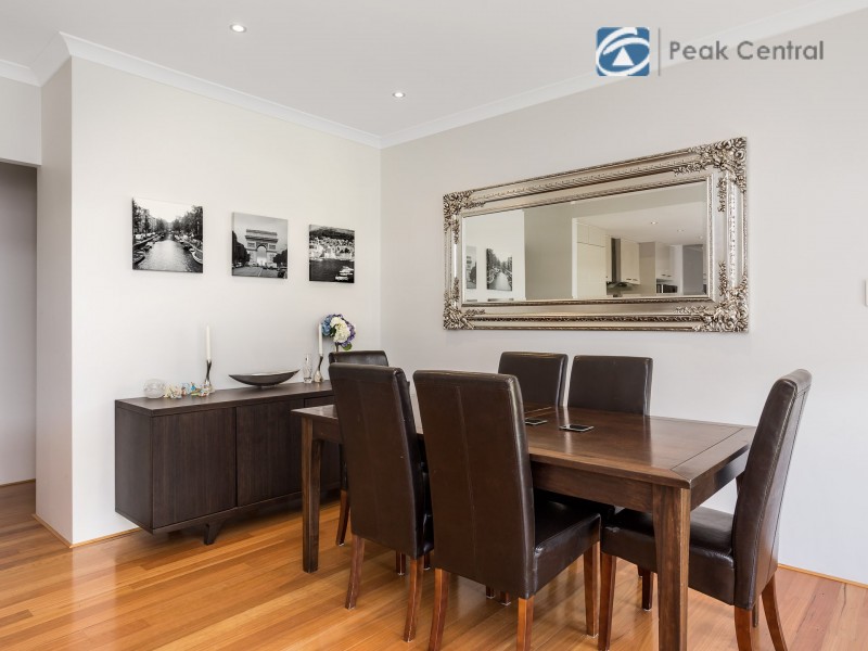 29 Flametree Bend, Hammond Park WA 6164