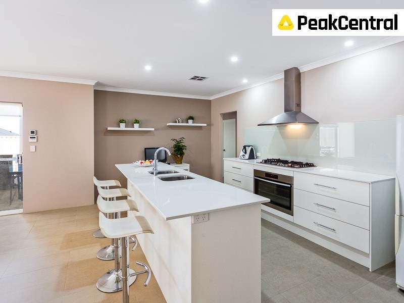 21 Pinelle Pwy, Aubin Grove WA 6164