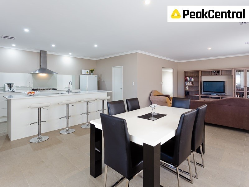 21 Pinelle Pwy, Aubin Grove WA 6164