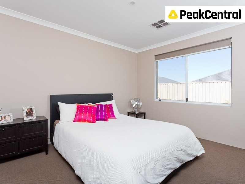 21 Pinelle Pwy, Aubin Grove WA 6164