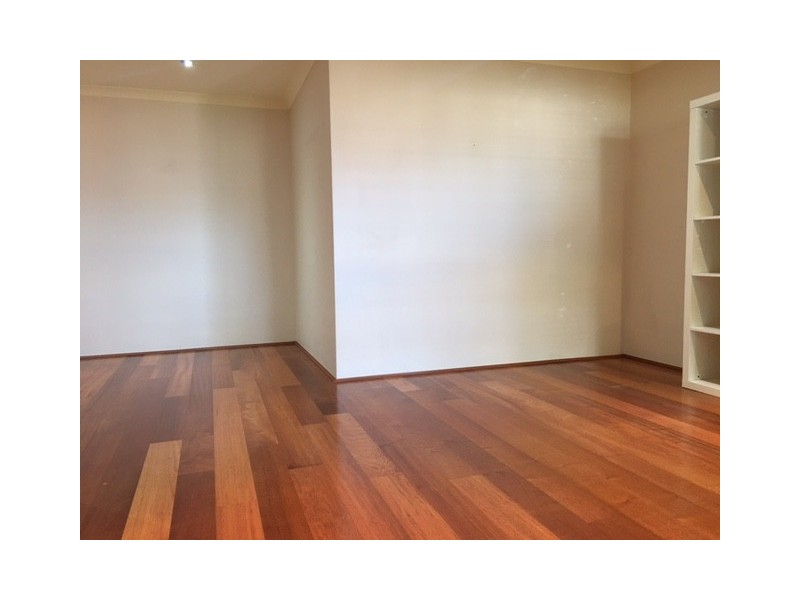 16 Ellesmere Circuit, Success WA 6164