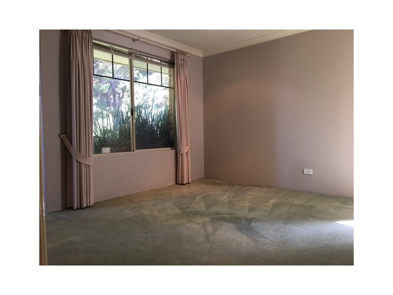16 Ellesmere Circuit, Success WA 6164