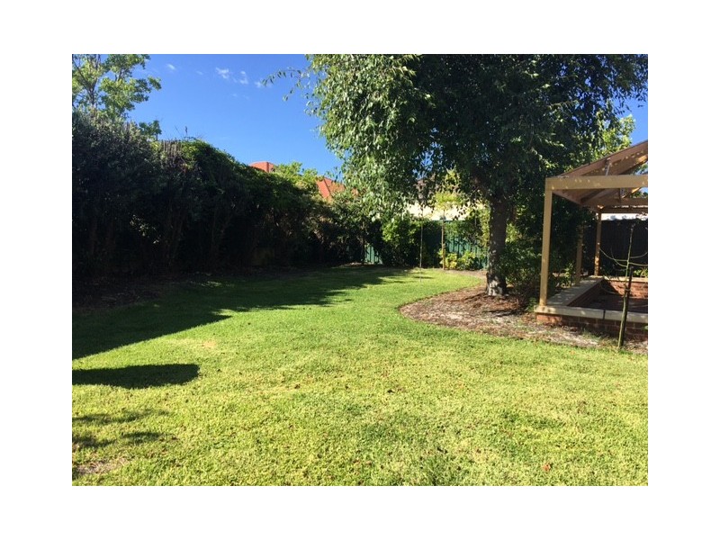 16 Ellesmere Circuit, Success WA 6164