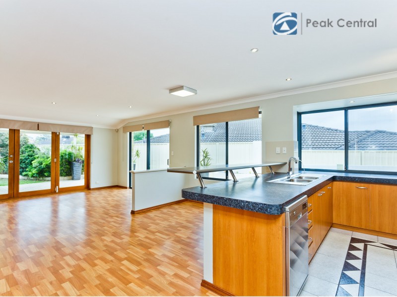 107 Baningan Ave, Success WA 6164