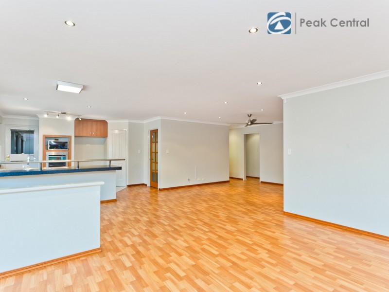 107 Baningan Ave, Success WA 6164