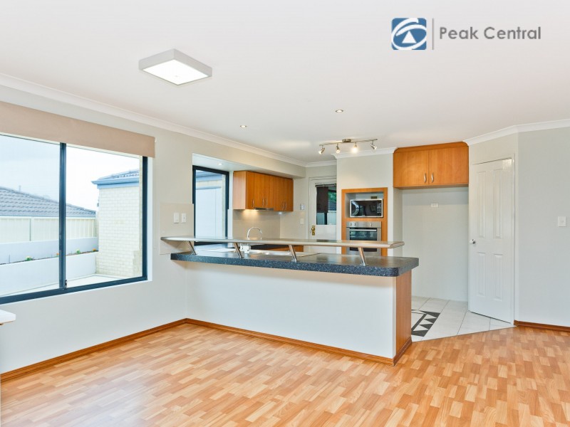 107 Baningan Ave, Success WA 6164