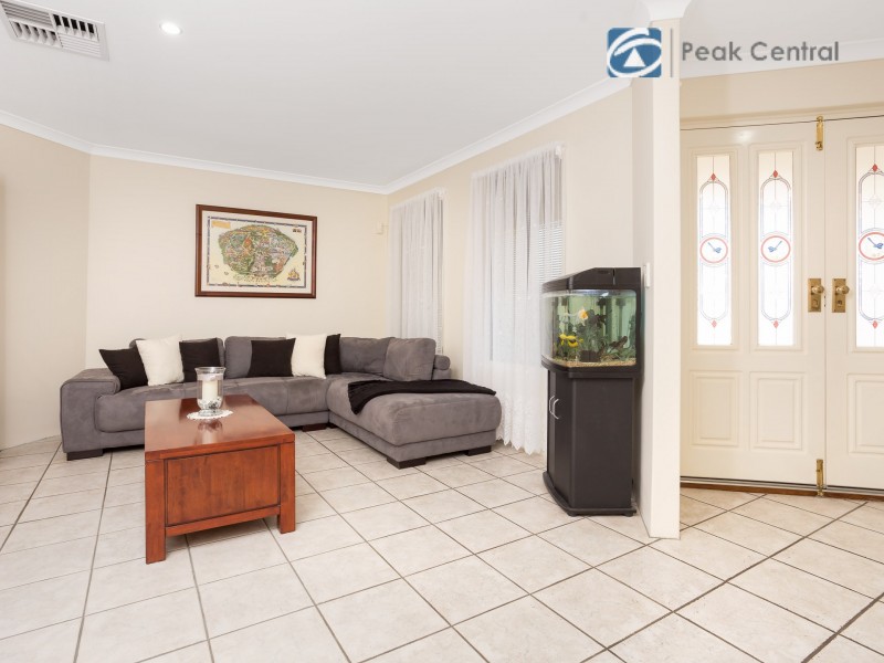 3 Lakehurst Way, Atwell WA 6164