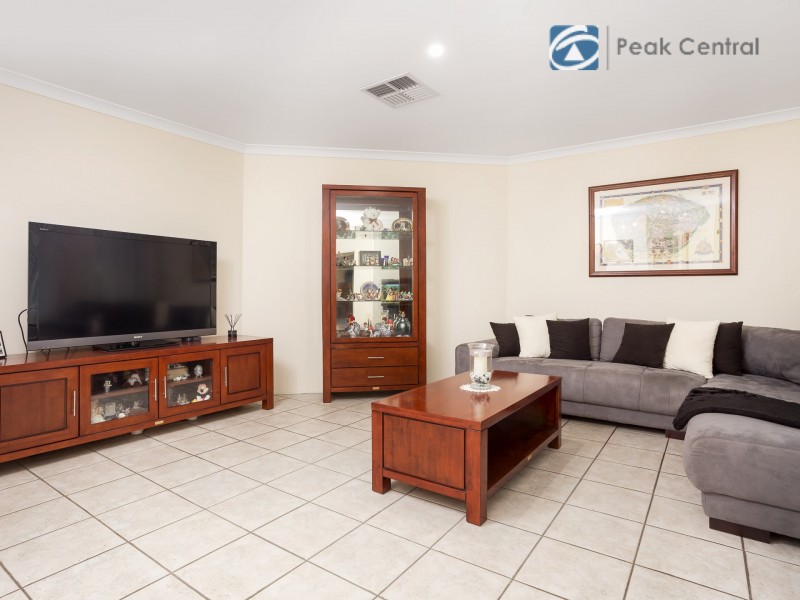 3 Lakehurst Way, Atwell WA 6164