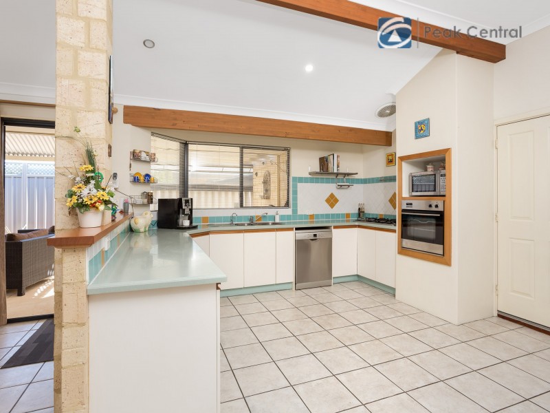 3 Lakehurst Way, Atwell WA 6164