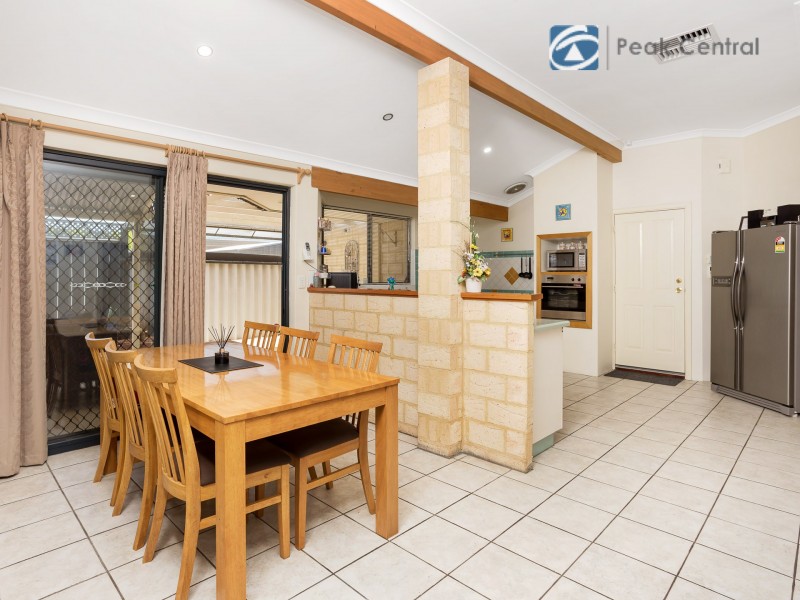 3 Lakehurst Way, Atwell WA 6164