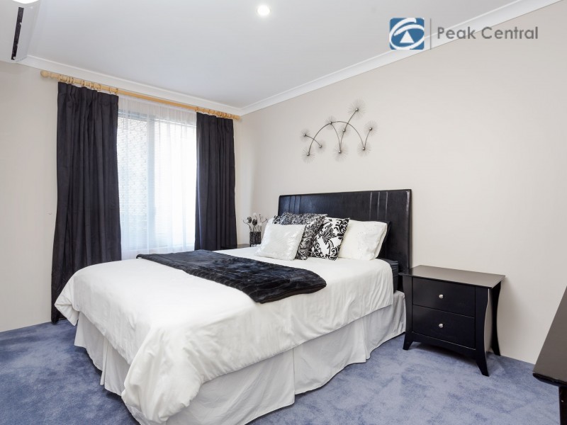 3 Lakehurst Way, Atwell WA 6164