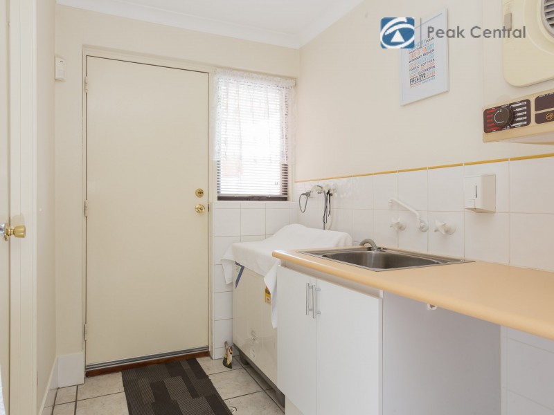 3 Lakehurst Way, Atwell WA 6164