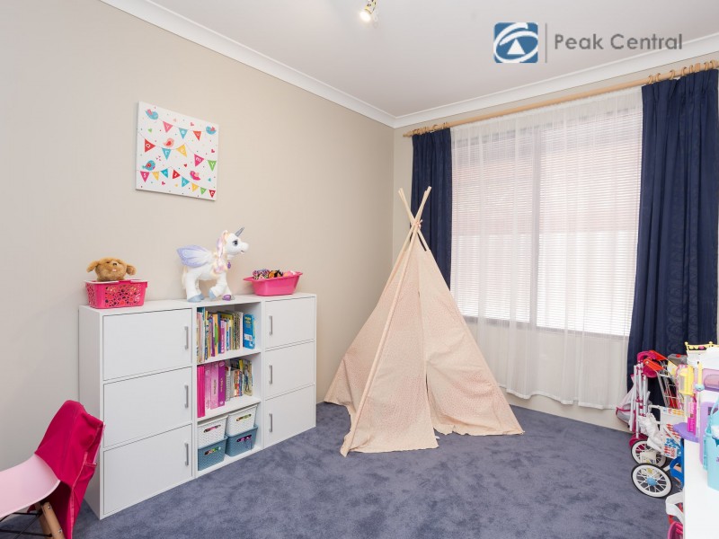 3 Lakehurst Way, Atwell WA 6164