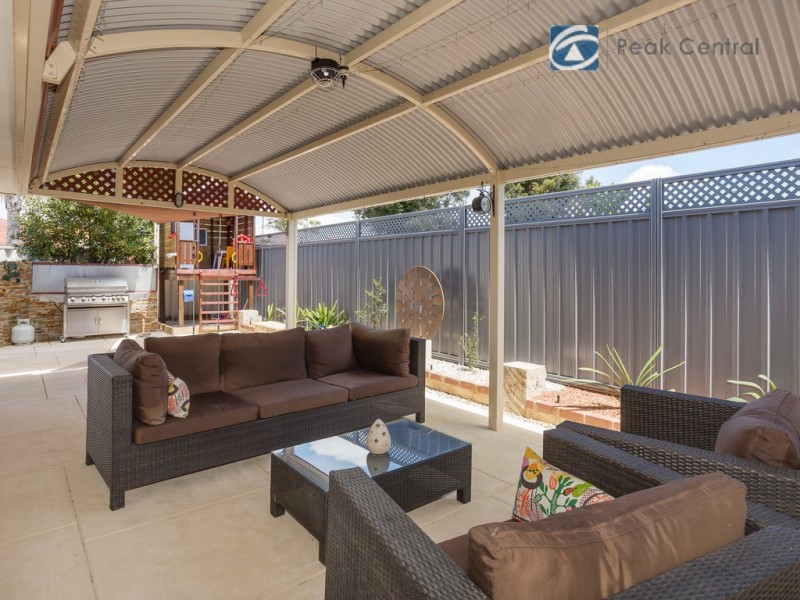 3 Lakehurst Way, Atwell WA 6164