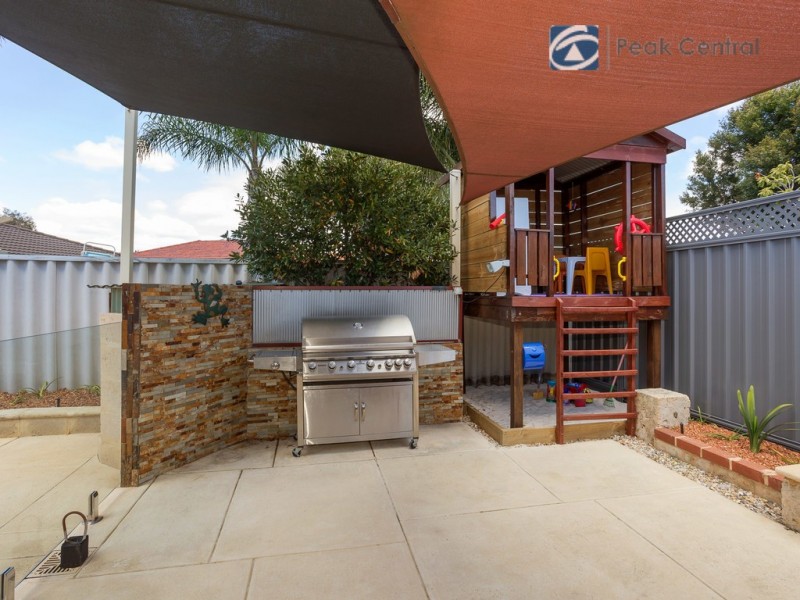 3 Lakehurst Way, Atwell WA 6164