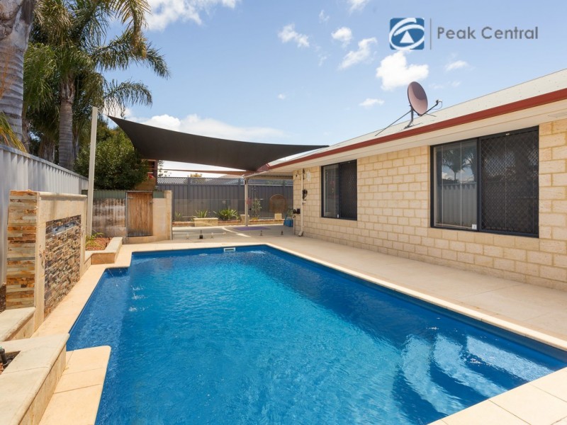 3 Lakehurst Way, Atwell WA 6164