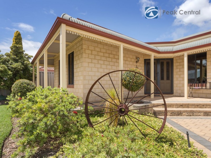 3 Lakehurst Way, Atwell WA 6164