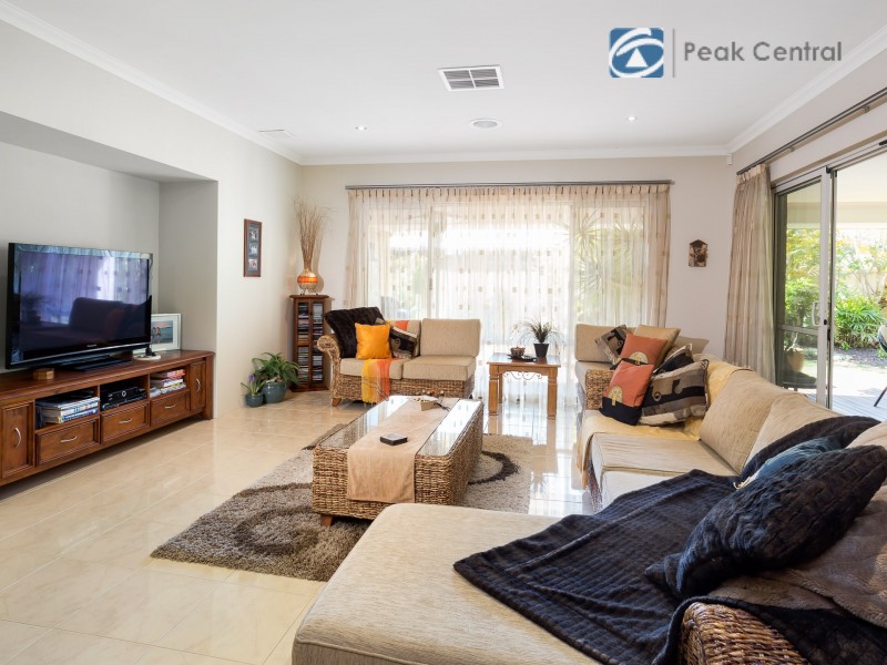 3 Chimera Terrace, Atwell WA 6164