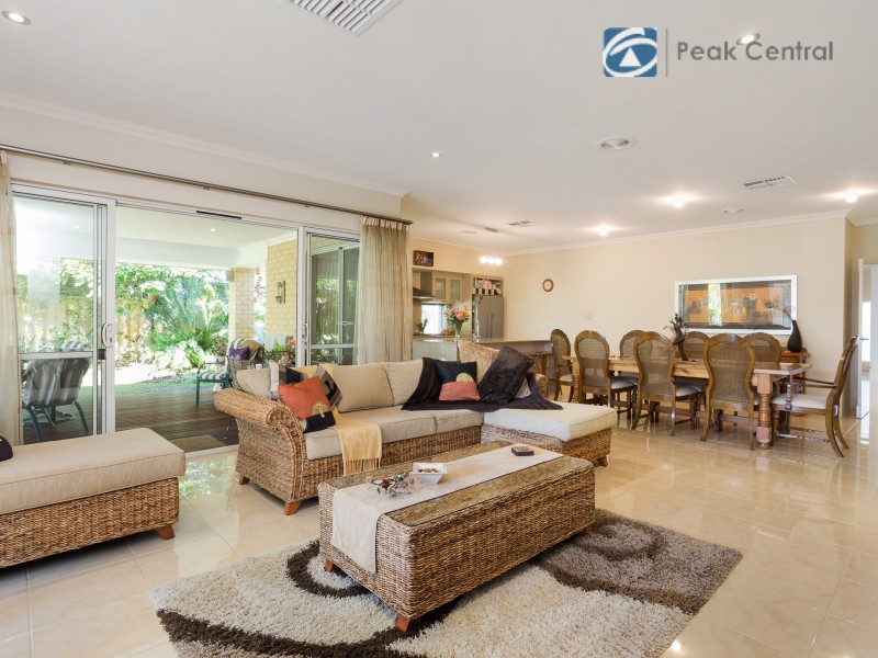 3 Chimera Terrace, Atwell WA 6164