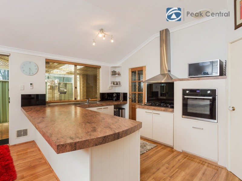 32 Folland Parade, Atwell WA 6164