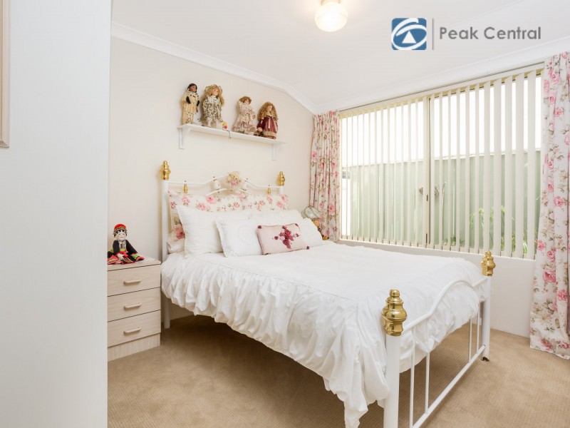 32 Folland Parade, Atwell WA 6164