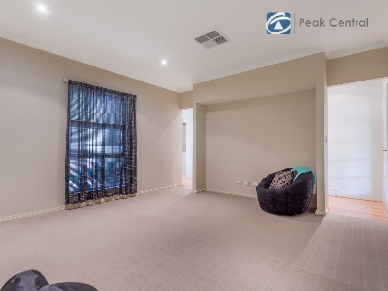 35 Caterpillar Road, Success WA 6164