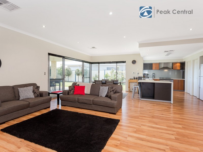 35 Caterpillar Road, Success WA 6164