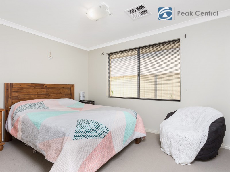 35 Caterpillar Road, Success WA 6164