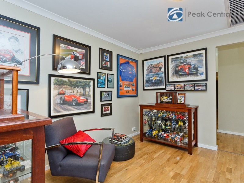 4 Cressida Parkway, Success WA 6164