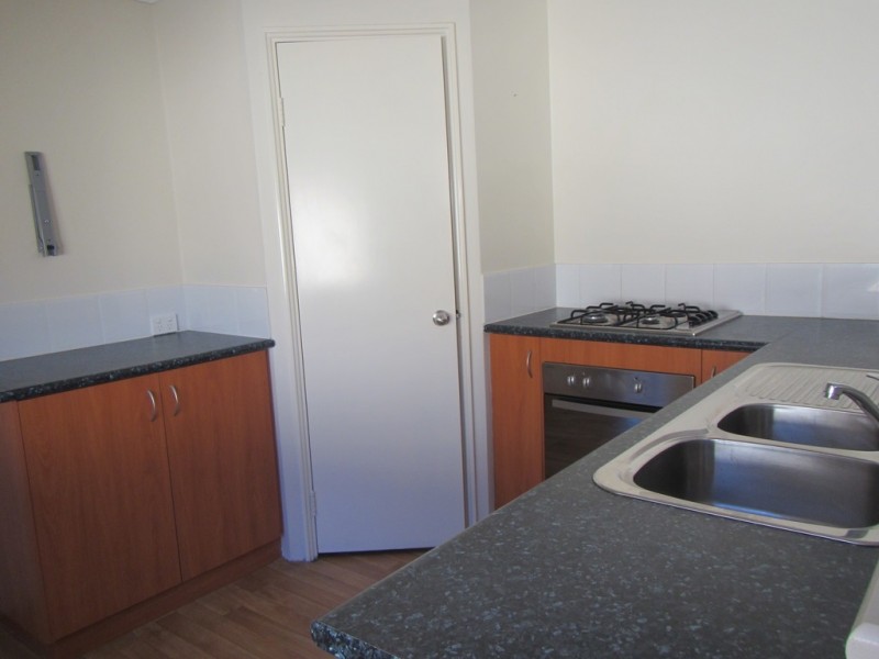 7 Barfield Road, Hammond Park WA 6164