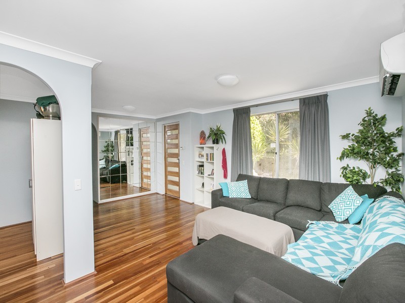 14 Tuart Place, Yangebup WA 6164
