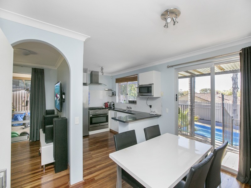 14 Tuart Place, Yangebup WA 6164