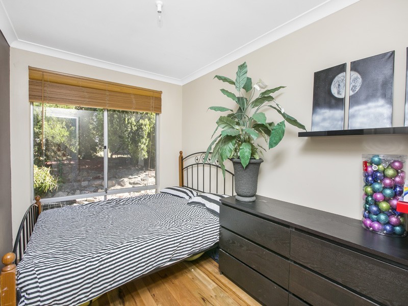 14 Tuart Place, Yangebup WA 6164