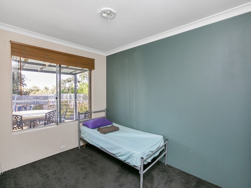 14 Tuart Place, Yangebup WA 6164