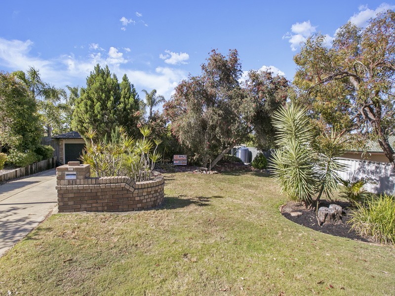 14 Tuart Place, Yangebup WA 6164