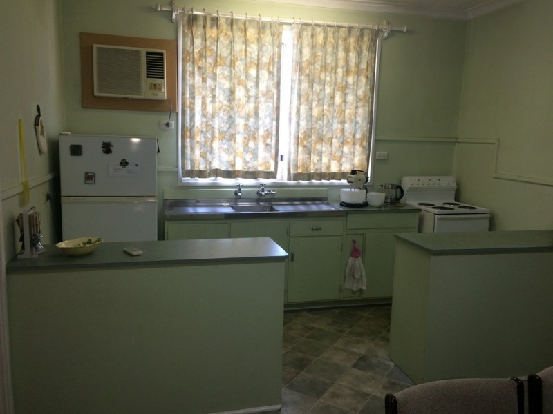 50 Donaldson Street, Queens Park WA 6107