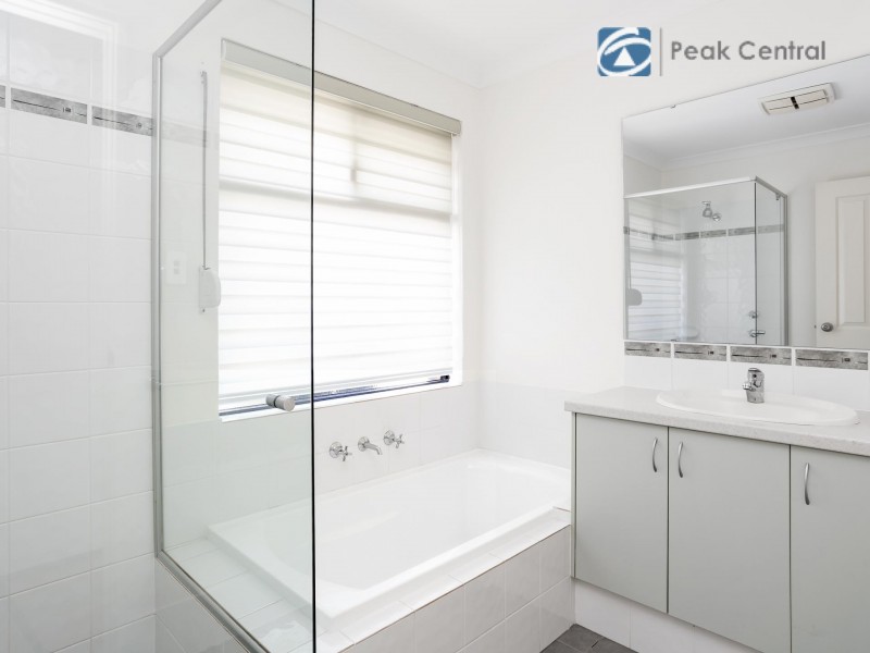 3 Jacksonia Promenade, Success WA 6164