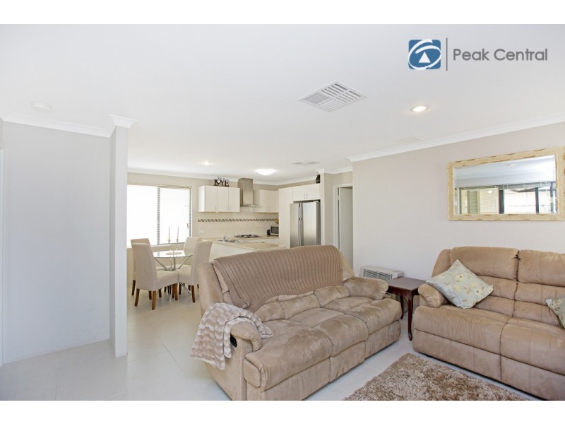 8 Magnet Close, Munster WA 6166