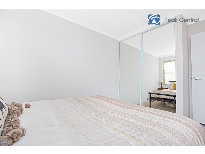 8 Magnet Close, Munster WA 6166