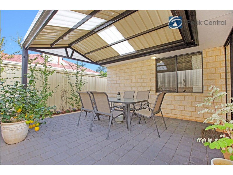 8 Magnet Close, Munster WA 6166