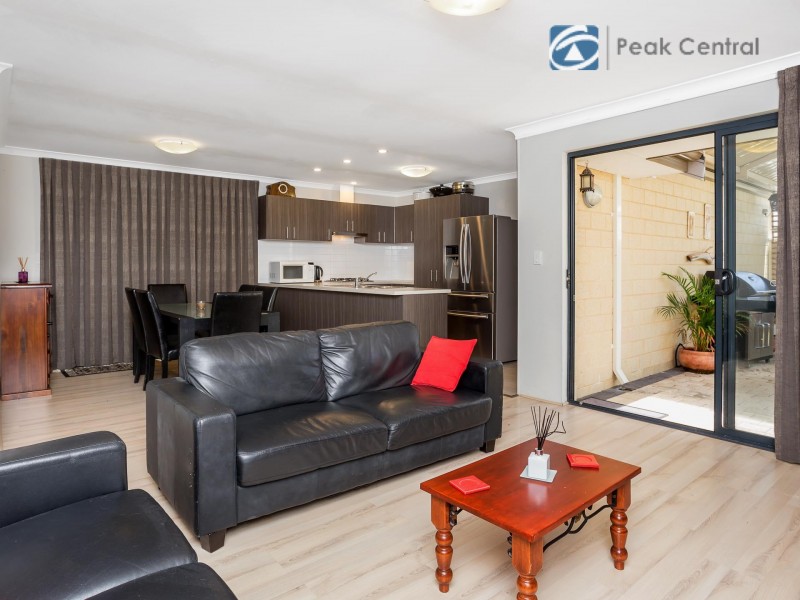 18 Fertito Entrance, Success WA 6164