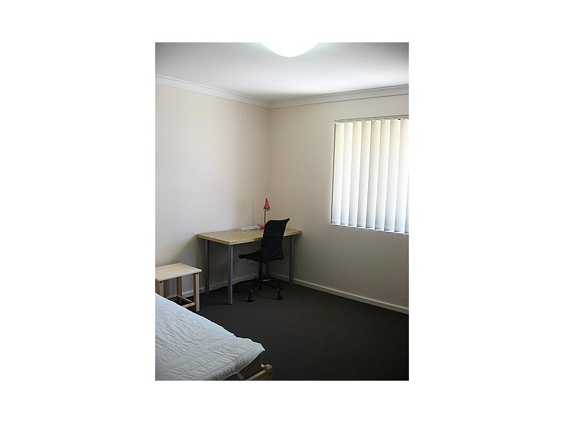 41, Room 3 Davies Crescent, Kardinya WA 6163