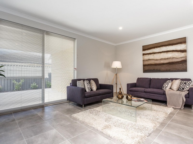 44 Apatite Street, Banjup WA 6164