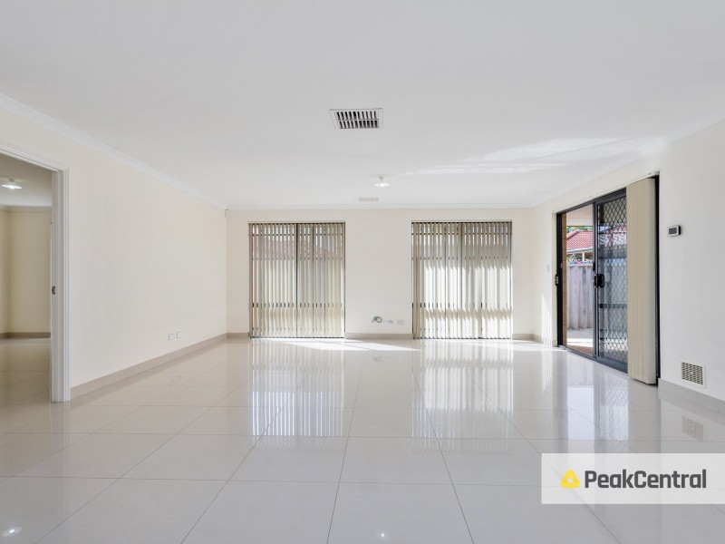 41 McCubbin Loop, Seville Grove WA 6112